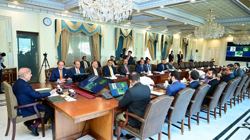 وزیراعظم کا باصلاحیت افراد کو پرکشش مواقع فراہم کرنے پر زور