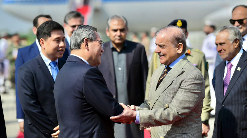 چین کے وزیراعظم لی چیانگ 4روزہ دورے پر اسلام آباد پہنچ گئے