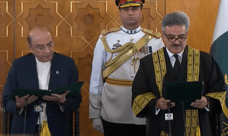 جسٹس یحییٰ آفریدی نے چیف جسٹس آف پاکستان کے عہدے کا حلف اٹھا لیا