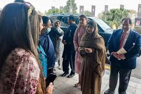 ملالہ یوسفزئی تعلیمی کانفرنس میں شرکت کیلئے اسلام آباد پہنچ گئیں