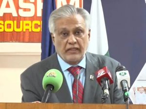 پاکستان کی سفارتی کوششیں کامیاب، امریکا اور ایران سے مذاکرات جاری رکھنے کی امید: اسحاق ڈار