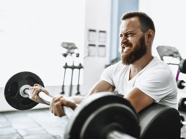 سخت ورزش ضروری نہیں، ہلکی “ایکسینٹرک” ایکسرسائز سے بھی بہتر نتائج ممکن: تحقیق