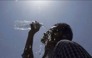 ملک بھر میں گرمی کی شدت برقرار، تربت اور نواب شاہ میں پارہ 46 ڈگری تک پہنچ گیا