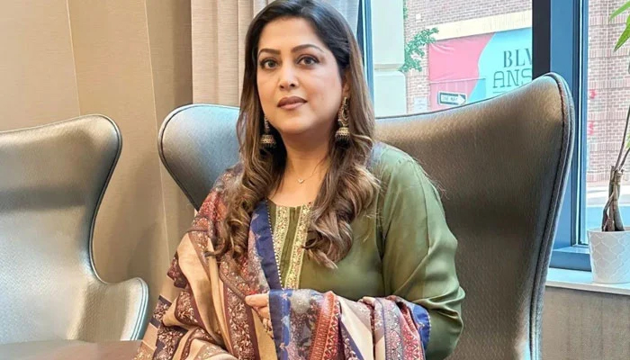 شادی شدہ خواتین شوہروں کو ہر بات نہ بتائیں: فضیلہ قاضی کا مشورہ