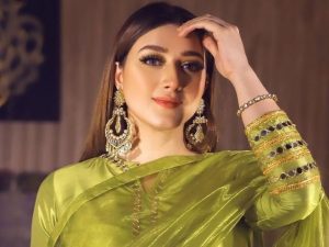 اداکارہ مومنہ اقبال ہراسانی کیس میں نیا موڑ؛ تنازع کی وجہ ایم پی اے ثاقب چدھڑ کا پہلے سے شادی شدہ ہونا ہے، وکلاء کا دعویٰ