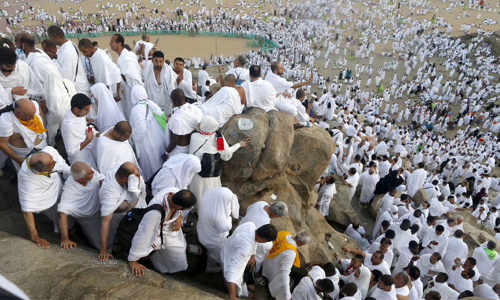 لبیک اللھم لبیک ، لاکھوں فرزندان اسلام آج فریضہ حج ادا کریں گے