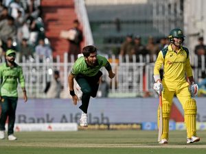 شاہین شاہ آفریدی کا تاریخی کارنامہ، کپتان بن کر پہلی ہی گیند پر وکٹ لے لی