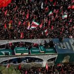 آیت اللہ سید علی خامنہ ای کی مشہد میں تدفین، لاکھوں سوگواروں کی شرکت