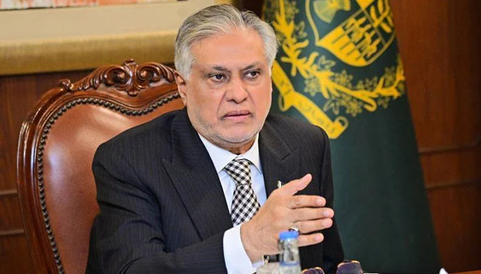 اسحاق ڈار عمان پہنچ گئے، فلسطین سے متعلق وزارتی اجلاس میں آج شرکت کریں گے