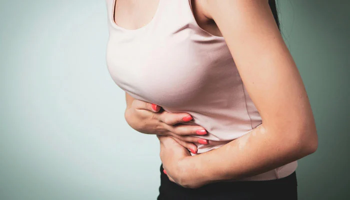 مون سون میں کھانے پینے کی احتیاط، ماہرین نے کئی غذاؤں سے خبردار کردیا