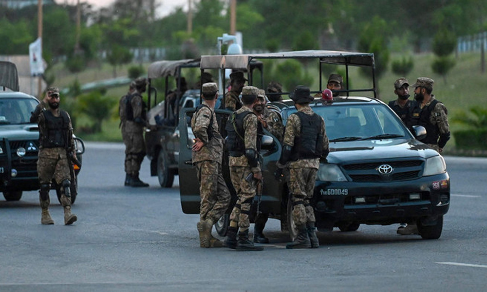 خیبر پختونخوا میں سکیورٹی فورسز کی کارروائیاں، 10 دہشتگرد ہلاک